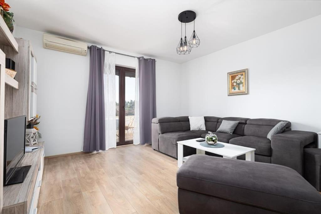 Sea & View For Five Persons Apartmán Porec